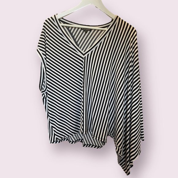 Express Asymmetric Top - Picture 1 of 3